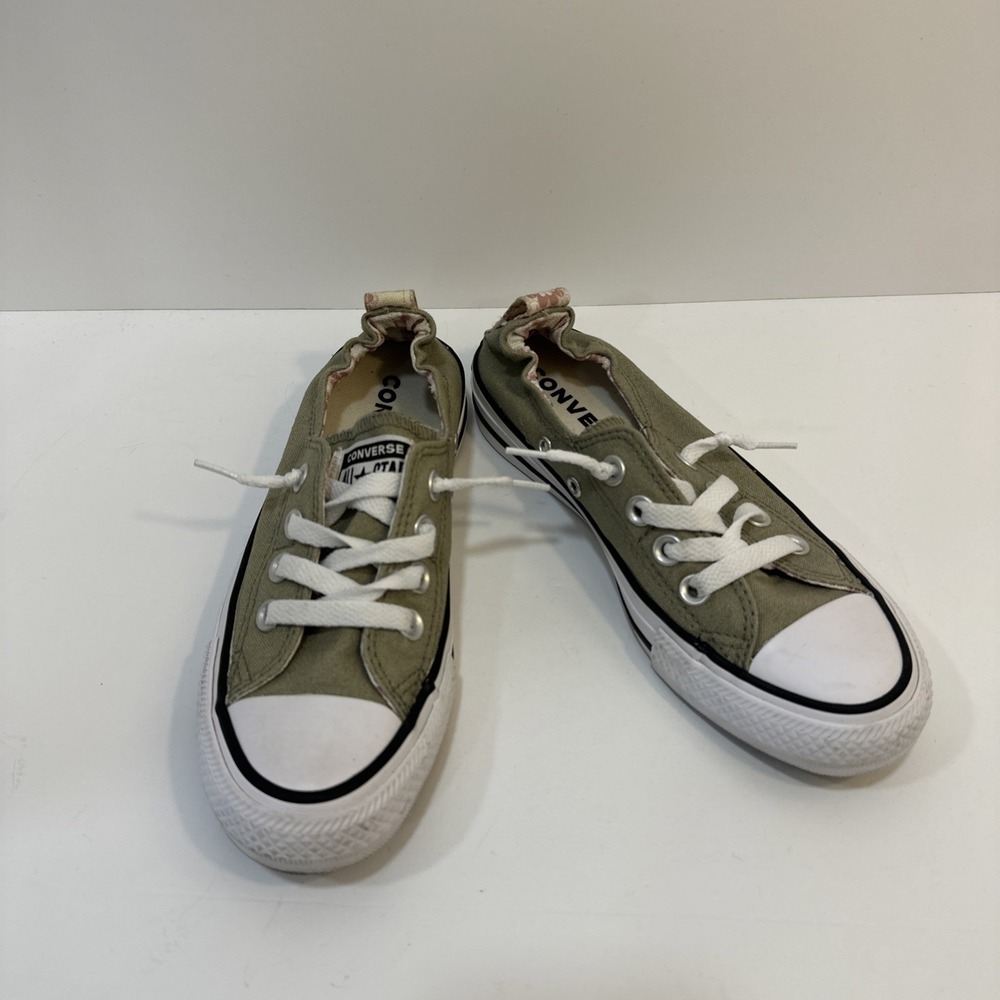Converse All Star Woman's Size 5 Slip On Fashion Sneaker Green Flower Detail